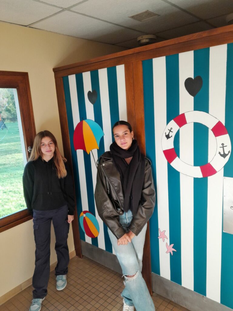 les jeunes ont décoré les portes