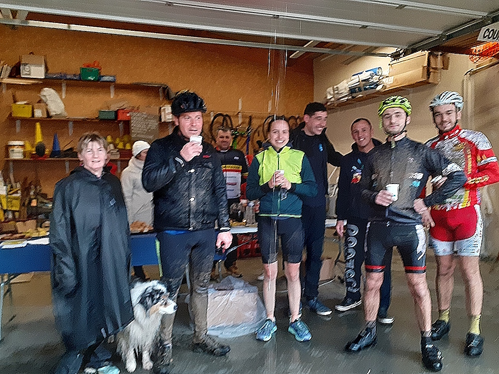 Montoire : Marchons et pédalons sous la pluie